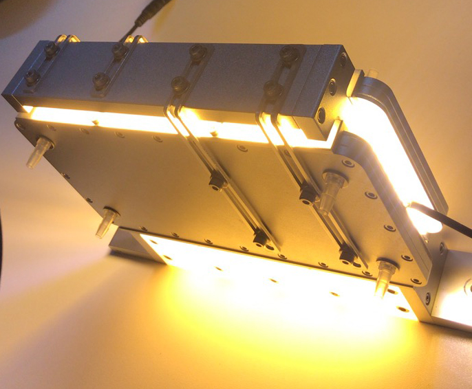 MF-V6G雙面光催化單模塊效果圖 MF-V6G雙面光催化單模塊效果圖